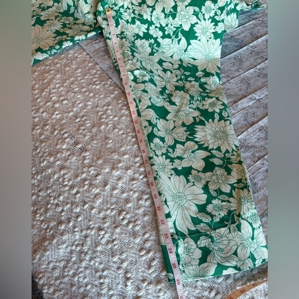 NEW w/Tags Skies Are Blue Curvy Green White Floral Jumpsuit Plus size 1X - Picture 10 of 10